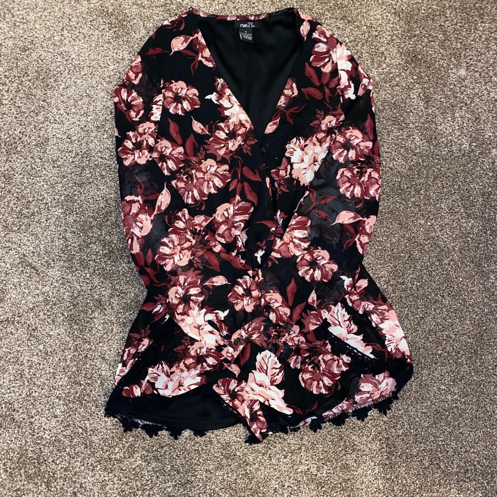 3/10 Floral romper